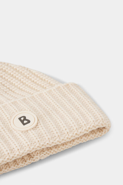Kilian Knitted Cashmere Hat In Cream