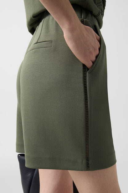 Romi Jersey Shorts In Olive Green