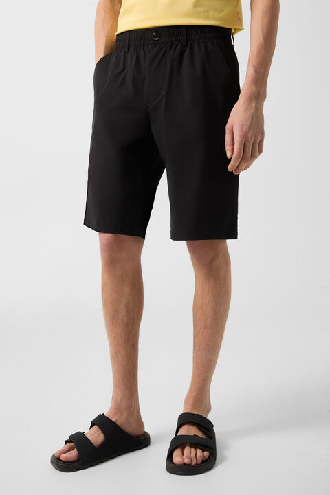 Marc shorts in Black