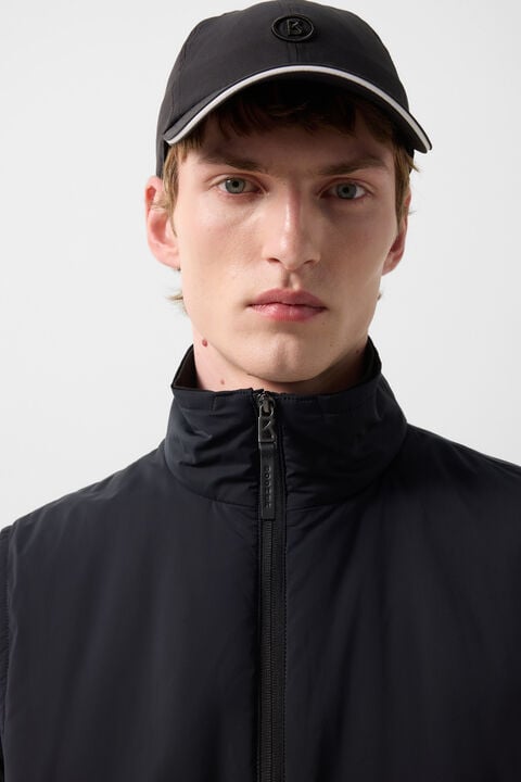 Jonny Lightweight Waistcoat In Black