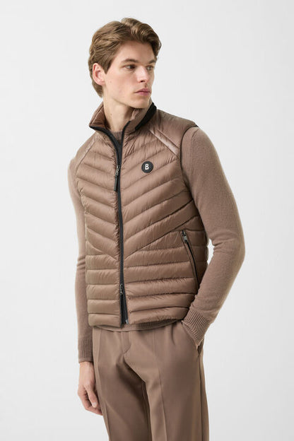 Lasse Lightweight Down Waistcoat In Mud