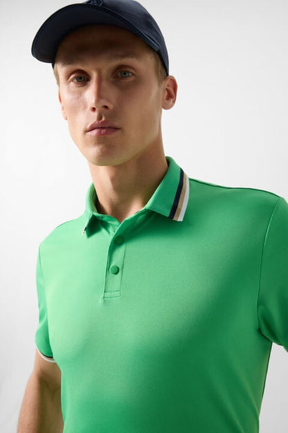 Arik Functional Short-Sleeved Top In Green