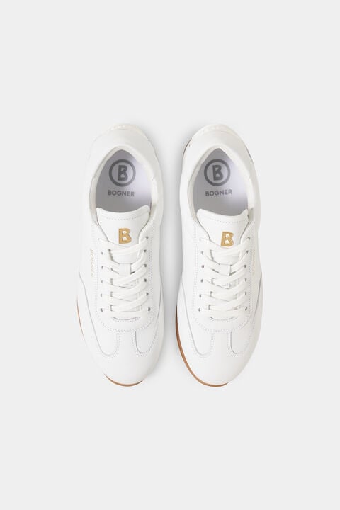 Valencia Trainers In White