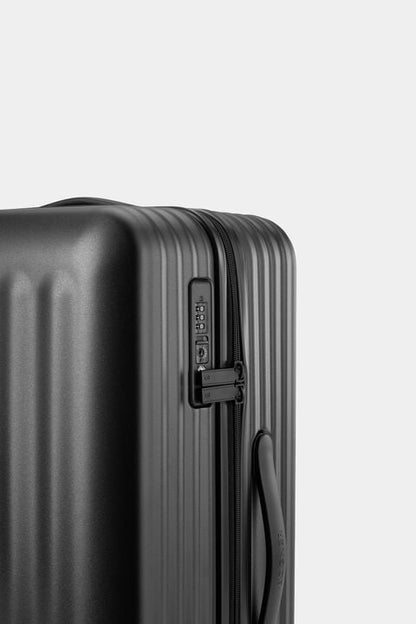 Piz Medium Hard Case In Black